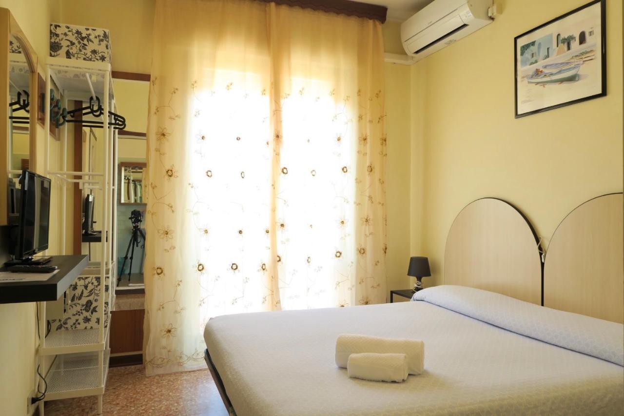 Hotel Lorenz Caorle Exterior photo