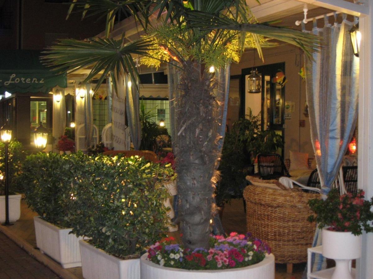 Hotel Lorenz Caorle Exterior photo